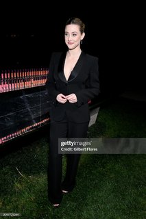 Lili Reinhart feet photo thumbnail