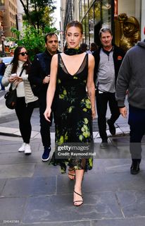 Lili Reinhart feet photo thumbnail