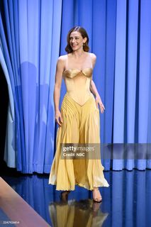 Lili Reinhart feet photo thumbnail