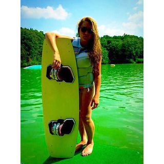 Lili Sepe feet photo 2