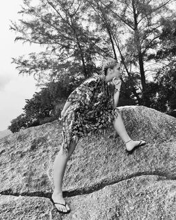 Lili Sepe feet photo 10