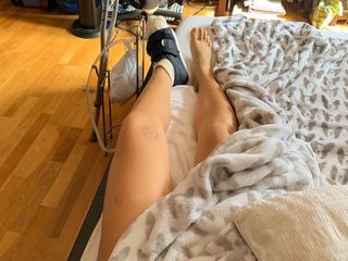 Lili Sepe feet photo 2