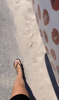 Lili Sepe feet photo 1