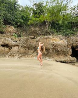 Lili Sepe feet photo 20
