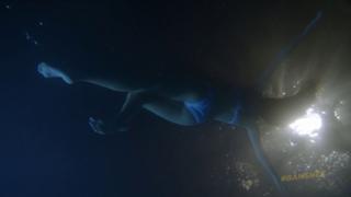 Lili Simmons feet photo thumbnail