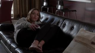Lili Simmons feet photo thumbnail