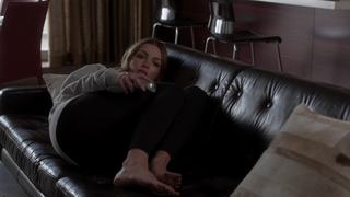 Lili Simmons feet photo thumbnail