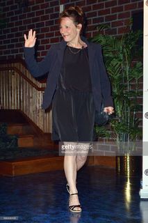 Lili Taylor feet photo 12