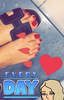 Lilia Al Atrash feet photo thumbnail