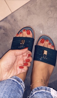 Lilia Al Atrash feet photo thumbnail