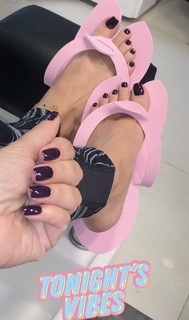 Lilia Al Atrash feet photo thumbnail