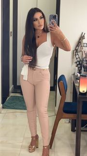 Lilia Al Atrash feet photo thumbnail
