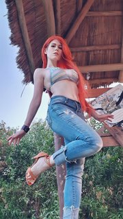 Lilia Lemoine feet photo 16
