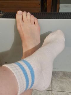 Lilia Lemoine feet photo 1