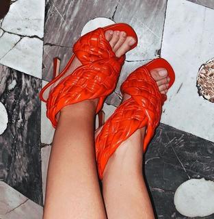 Liliana Nova feet photo 1
