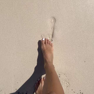 Liliana Santos feet photo 5
