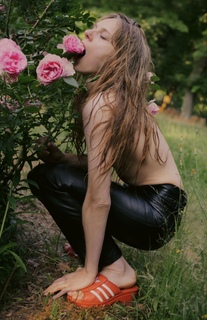 Lilith Stangenberg feet photo 8