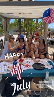 Lilián García feet photo thumbnail