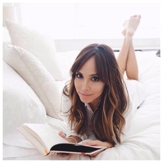 Lilliana Vazquez feet photo 8