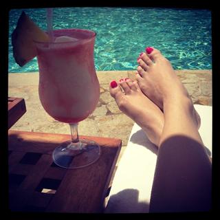 Lilliana Vazquez feet photo 7