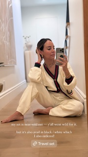 Lilliana Vazquez feet photo 6