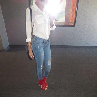 Lilly Ghalichi feet photo 19