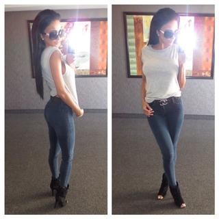 Lilly Ghalichi feet photo 12