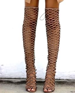 Lilly Ghalichi feet photo 5