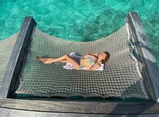 Lilly Krug feet photo thumbnail