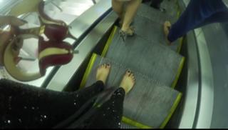Lilly Singh feet photo thumbnail