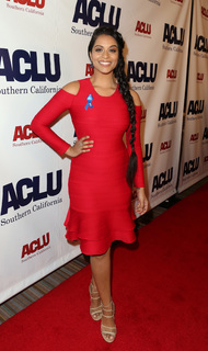 Lilly Singh feet photo thumbnail
