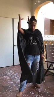 Lilly Singh feet photo thumbnail