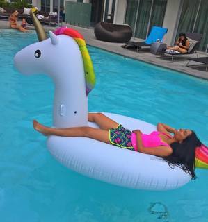Lilly Singh feet photo thumbnail
