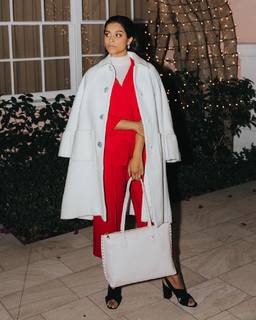 Lilly Singh feet photo thumbnail