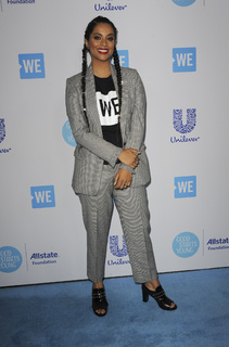 Lilly Singh feet photo thumbnail