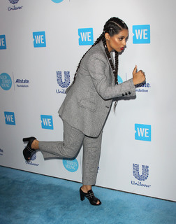 Lilly Singh feet photo thumbnail
