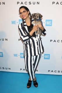 Lilly Singh feet photo thumbnail