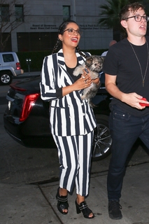 Lilly Singh feet photo thumbnail