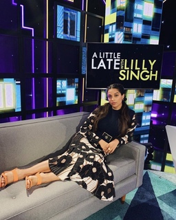 Lilly Singh feet photo thumbnail