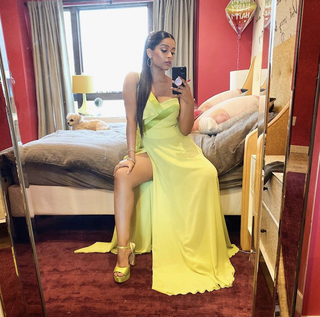 Lilly Singh feet photo thumbnail
