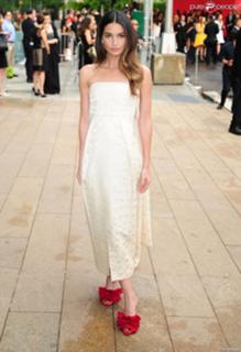 Lily Aldridge feet photo thumbnail