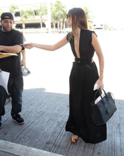 Lily Aldridge feet photo thumbnail