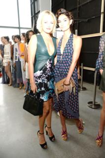 Lily Aldridge feet photo thumbnail