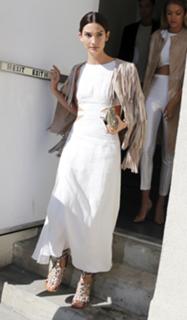 Lily Aldridge feet photo thumbnail