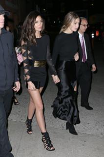 Lily Aldridge feet photo thumbnail