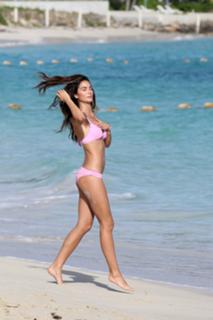 Lily Aldridge feet photo thumbnail