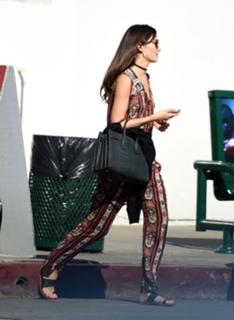 Lily Aldridge feet photo thumbnail