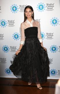 Lily Aldridge feet photo thumbnail