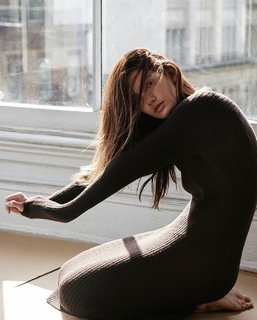 Lily Aldridge feet photo thumbnail