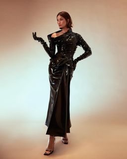 Lily Aldridge feet photo thumbnail